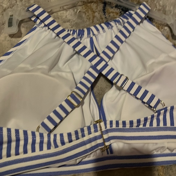NWT Striped Bikini Top - Picture 5 of 7